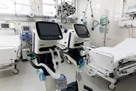 Speciální zdravotnické přístoje a nemocniční lůžka